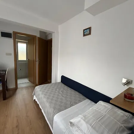 Rusev Gostinjska kuća 3*