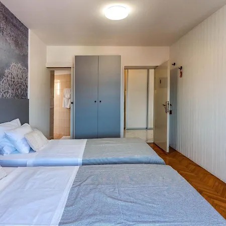 Rusev Guest house